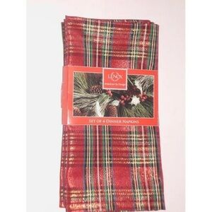 Lenox Festive Red Plaid Napkins Set